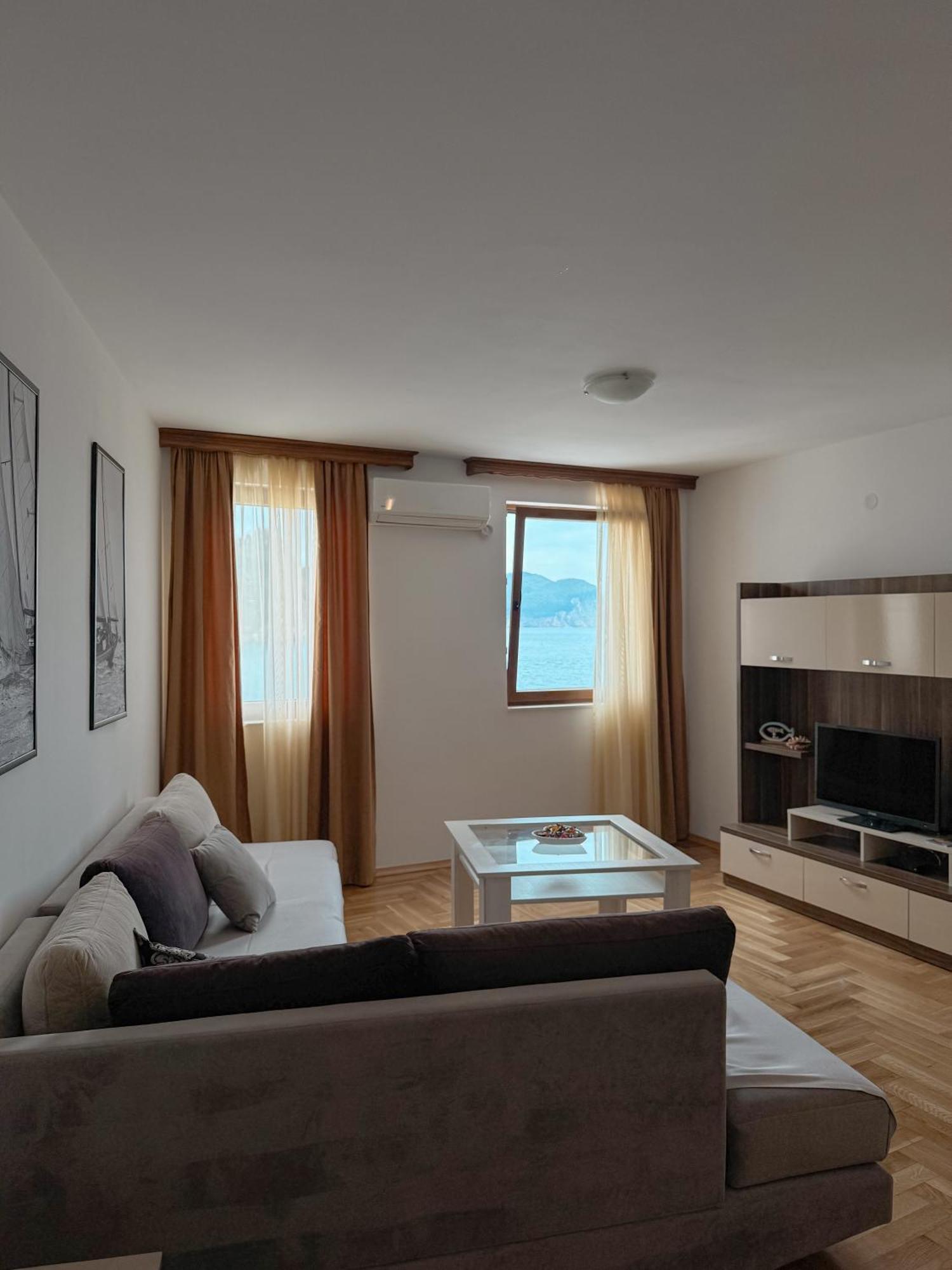 Apartments First Line Petrovac Exterior photo