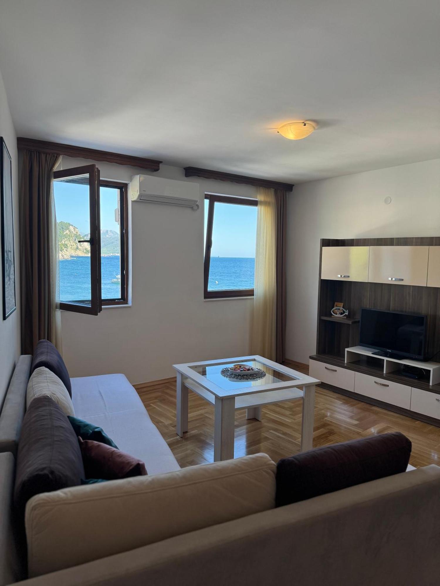 Apartments First Line Petrovac Exterior photo